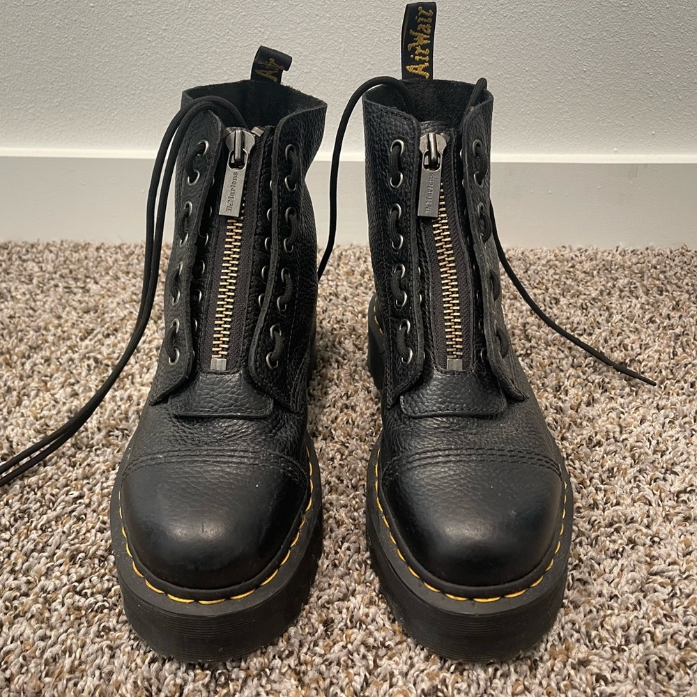Dr. Martin SINCLAIR MILLED NAPPA LEATHER PLATFORM BOOTS